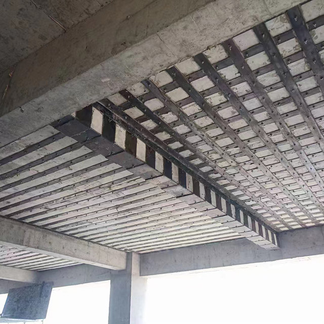 河南圣德康复医院结构梁板粘钢加固 - 信阳通合建筑加固公司